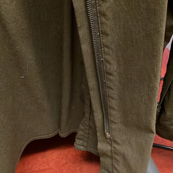 Venezia Jeans Clothing Co. Heavy Duty, Zippered, Pleated Men’s Shirt - Picture 3 of 9